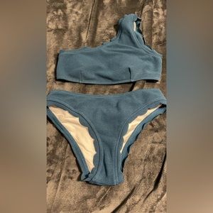 Two piece one shoulder swim suit size Small